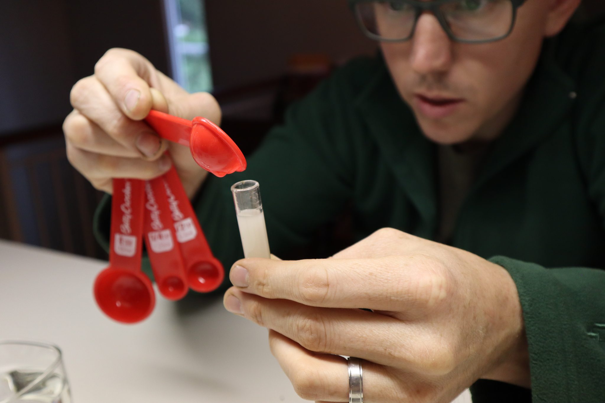 How to Use a Soil Test Kit For Your Home Garden - the Making Life